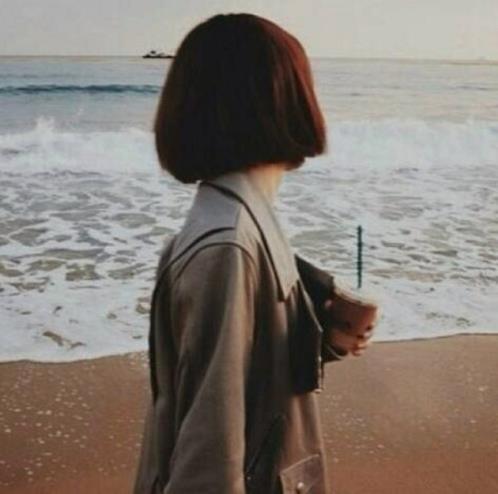 听伤感情歌的心情说说(精选21句)