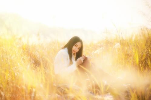 一个人喝酒发朋友圈的说说 夜晚独自一人喝酒的(精选29句)