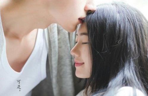 女朋友贺卡走心的句子(精选18句)
