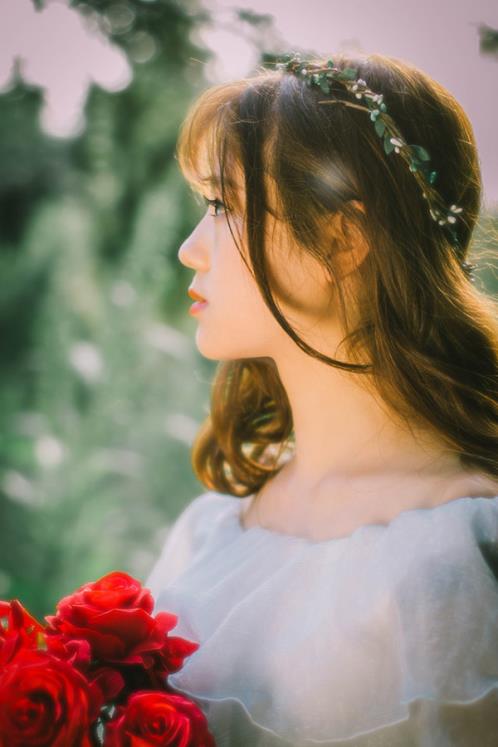 美甲发圈吸引人的句子 美甲发朋友圈的精美句子(精选35句)
