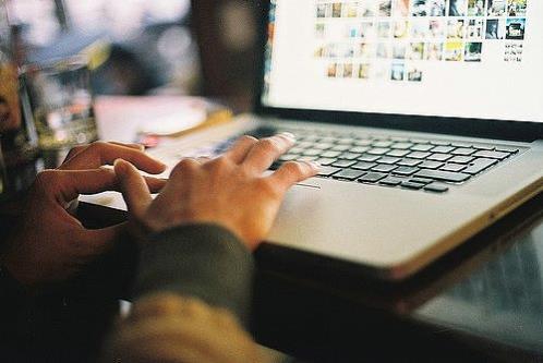 有关知足的名言：都不至于使情人吃惊…(精选44句)