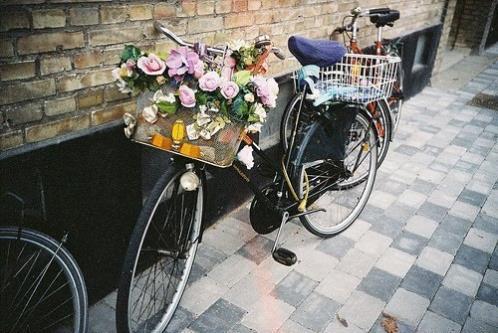 清明缅怀亲人的句子 关于清明怀念亲人的说说(精选42句)