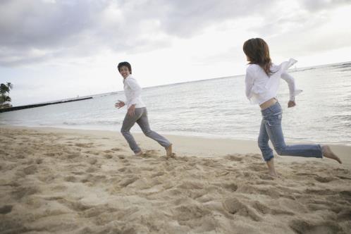 形容女生漂亮的句子：你笑起来的样子最为动人(精选44句)